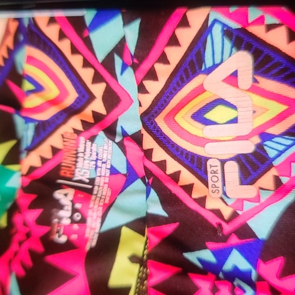 👕Fila Running Leggings & 3 Workout Tops 🌏 - Picture 9 of 10